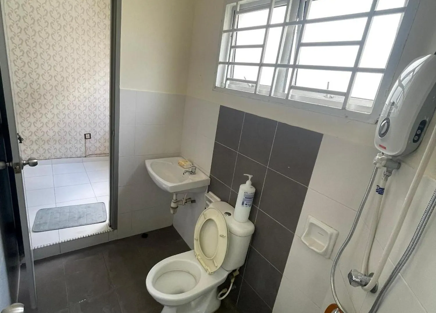 S911 4 Room 15 Pax Johor Bahru Ferienhaus